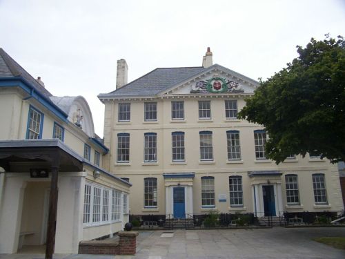Surviving remnant of the 1692–6 officers’ terrace, the rest was bombed in 1944. Image by J. D. Davies.