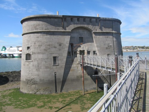 The East Gun Tower, previously open as a museum of local history, but closed since damage in 2011. Image by J. D. Davies.